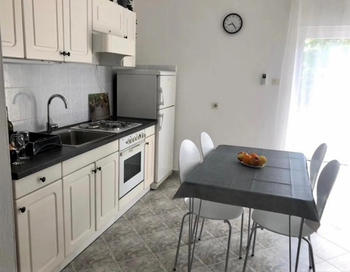Apartments Brezović Privlaka